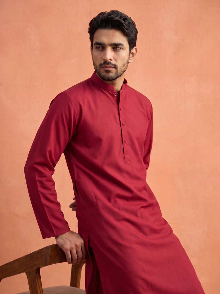 Men Silk Blend Solid Kurta Pyjama Set