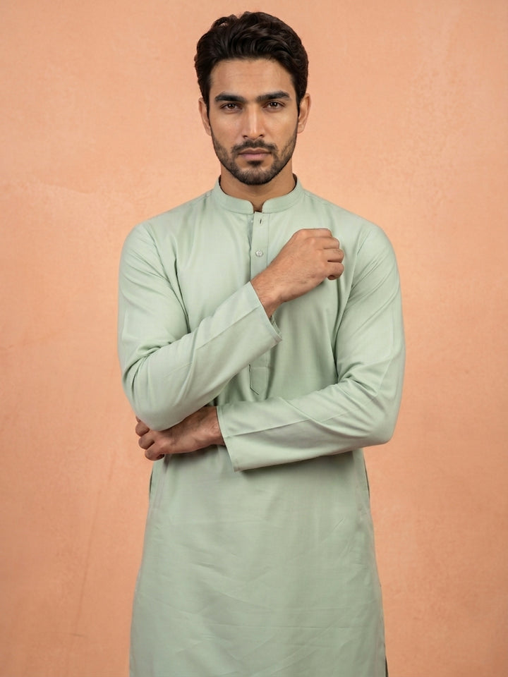 Men Silk Blend Solid Kurta Pyjama Set