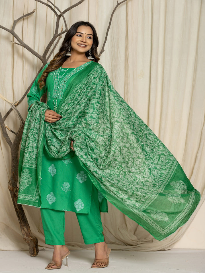 Floral Print Rayon Straight Kurta Set with Trousers &amp; Dupatta