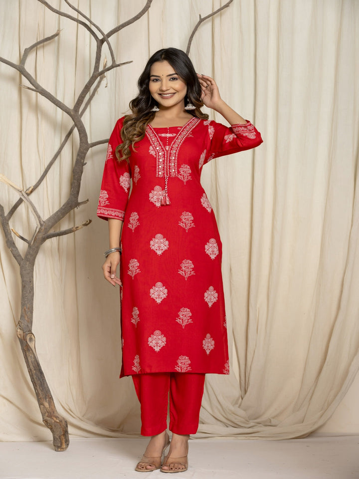 Floral Print Rayon Straight Kurta Set with Trousers &amp; Dupatta