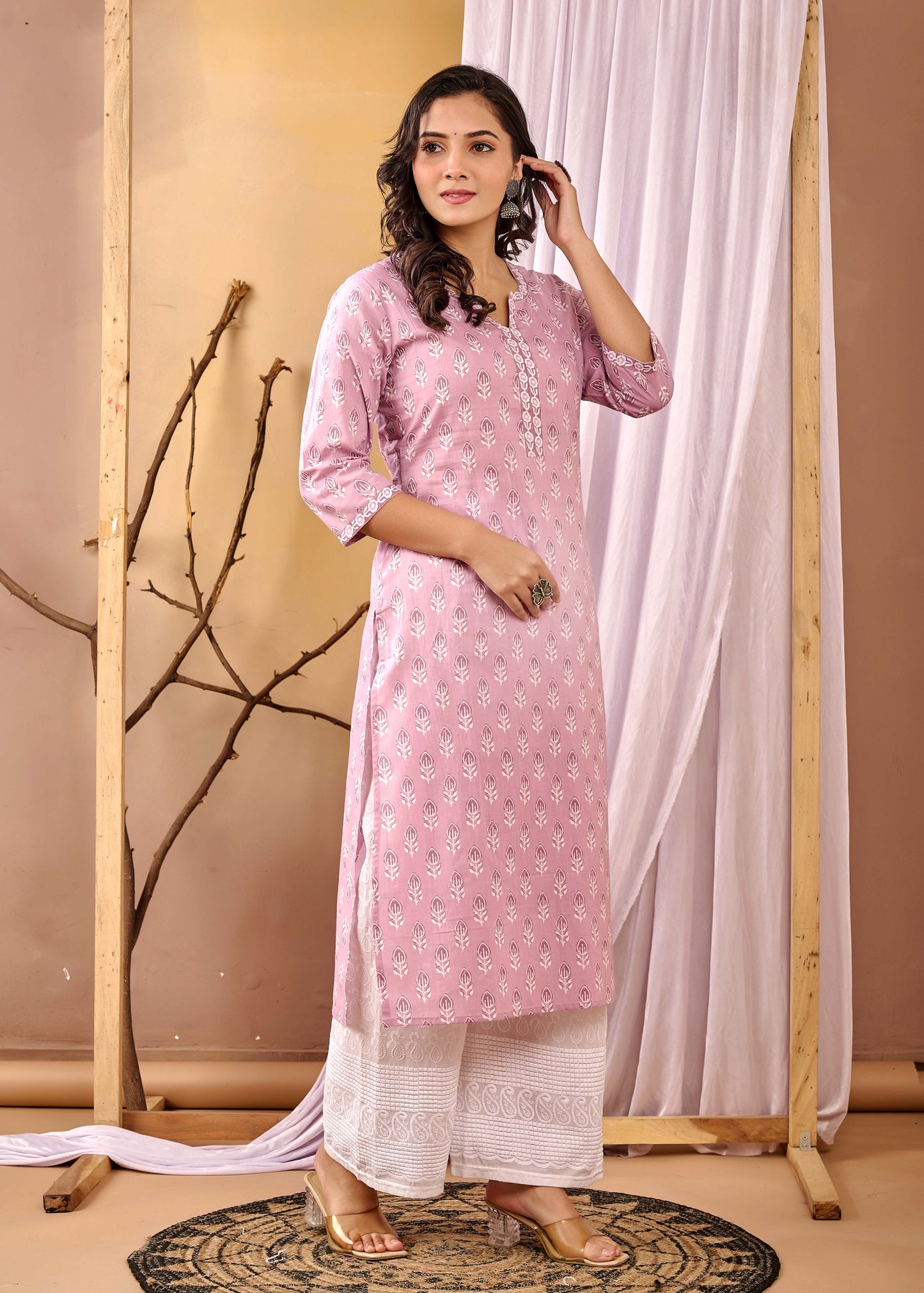 Mauve Printed Straight Kurta with Three Quarter Sleeves
