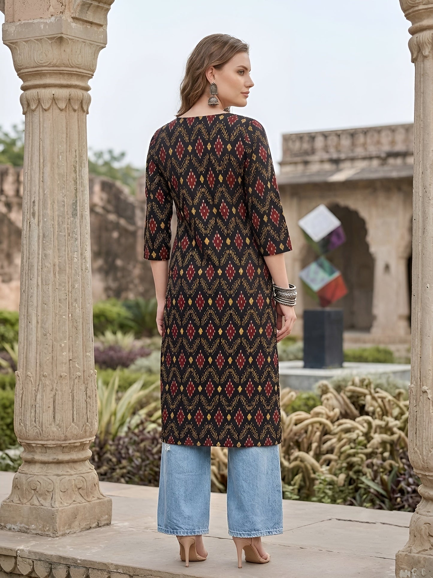 Printed Straight Kurta With Three Quarter Sleeves