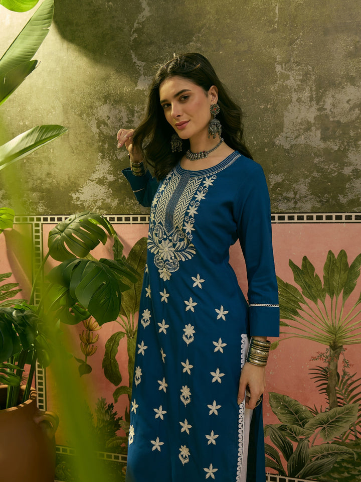 Solid &amp; Embroidered Rayon Straight Kurta