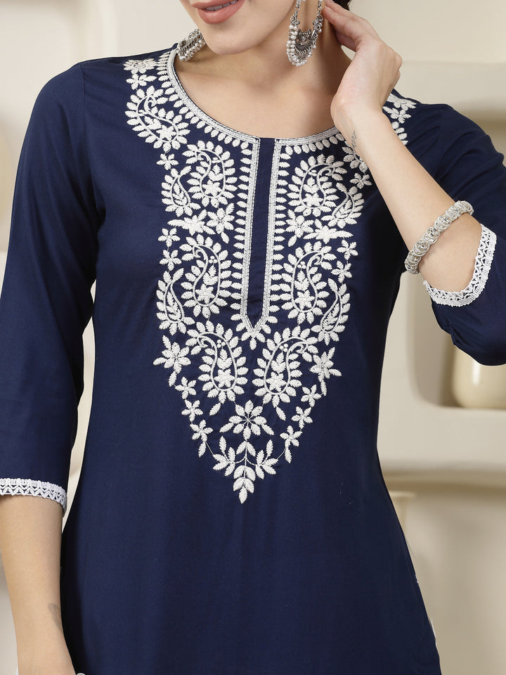 Navy Solid &amp; Embroidered Rayon Straight Chicken Kurta