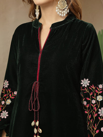 Women's Green Solid & Embroidered Velvet Co-Ord Set