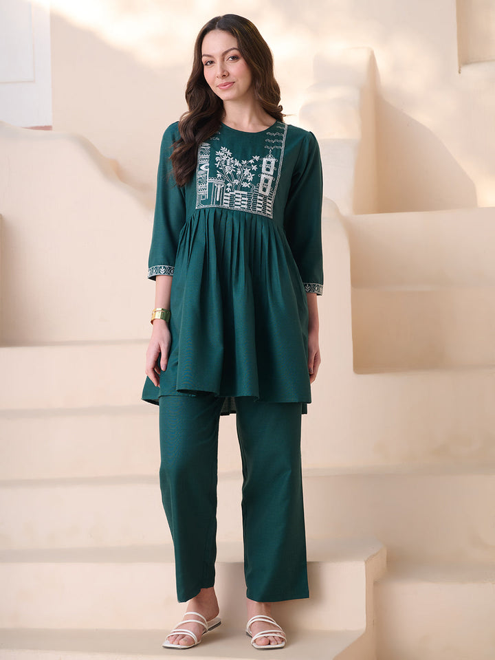 Green Solid &amp; Embroidered Cotton Blend Co-Ord Set