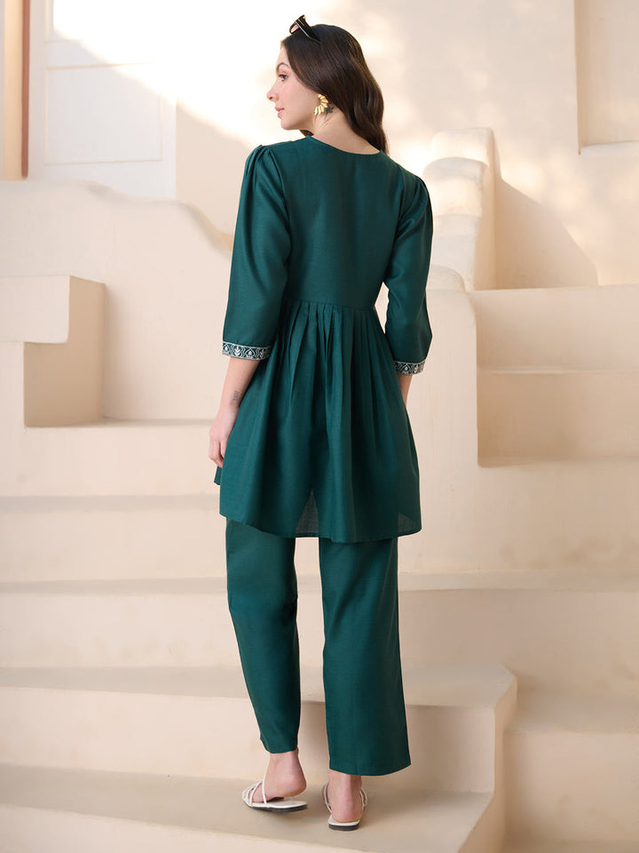 Green Solid &amp; Embroidered Cotton Blend Co-Ord Set