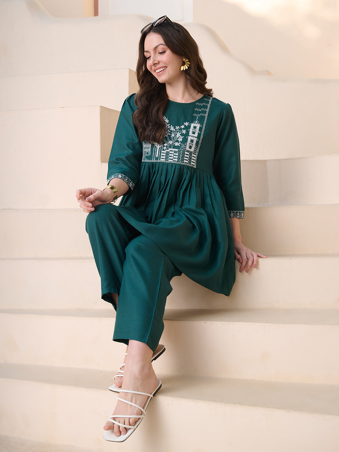 Green Solid &amp; Embroidered Cotton Blend Co-Ord Set