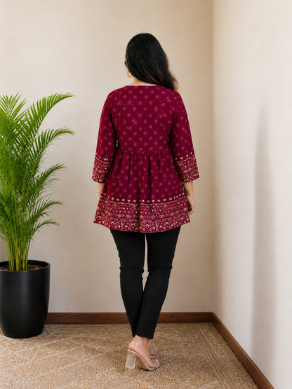 Printed Square Neck Three-Quarter Sleeves Top (Kimayra)