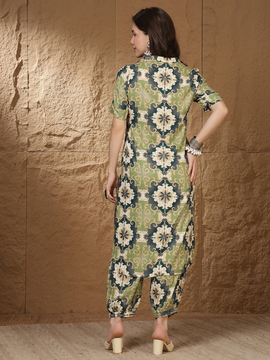 Straight Viscose Rayon Printed Kurta Set