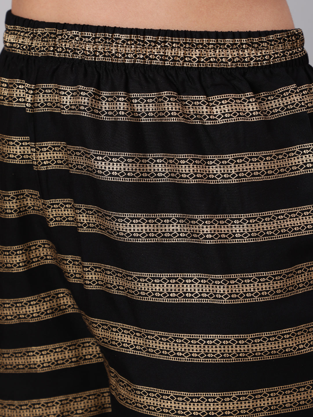 Black Gold Printed Straight Kurta Set With Net Dupatta