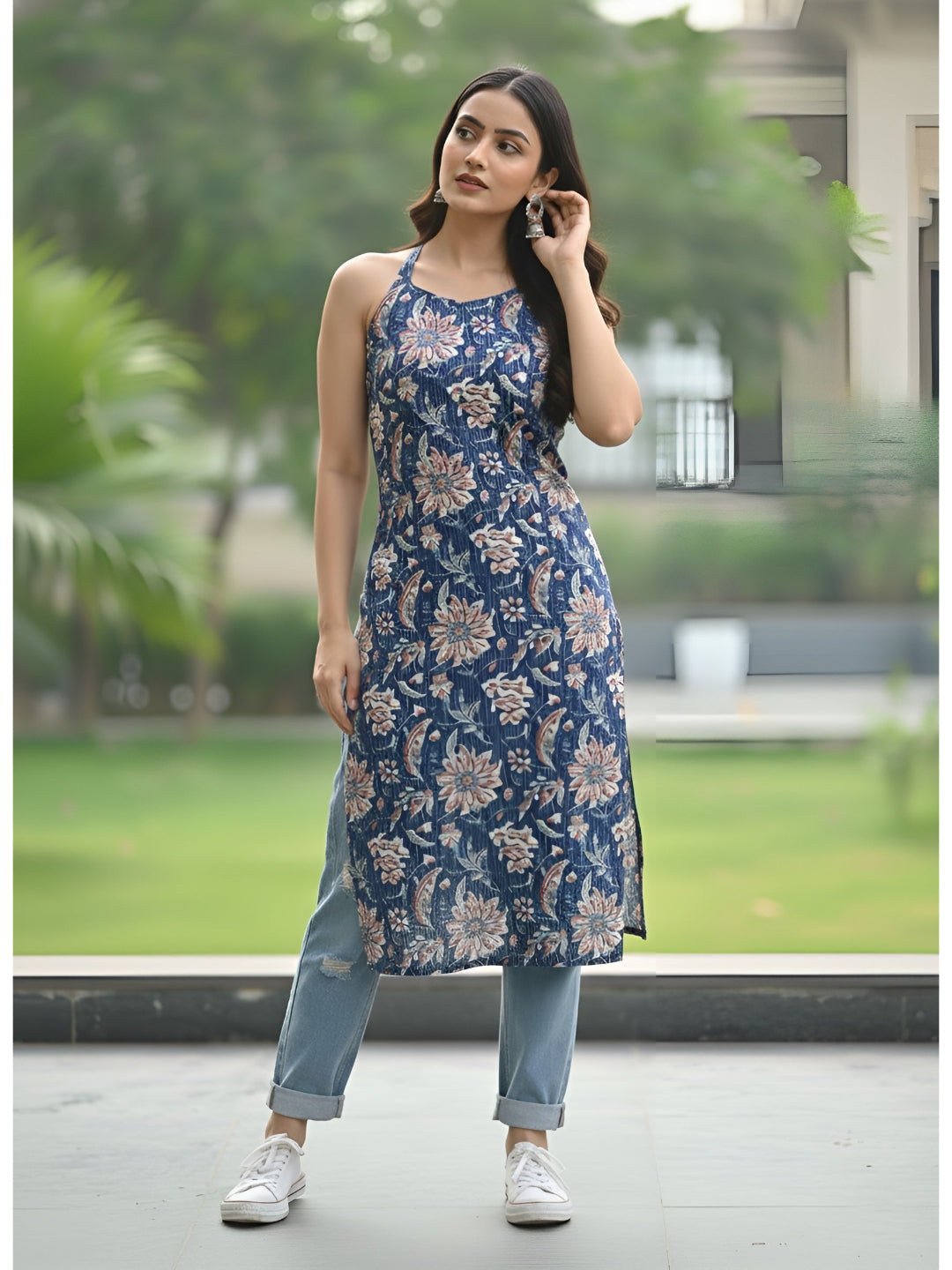 Printed Stylish Back Straight Sleeveless Kurta