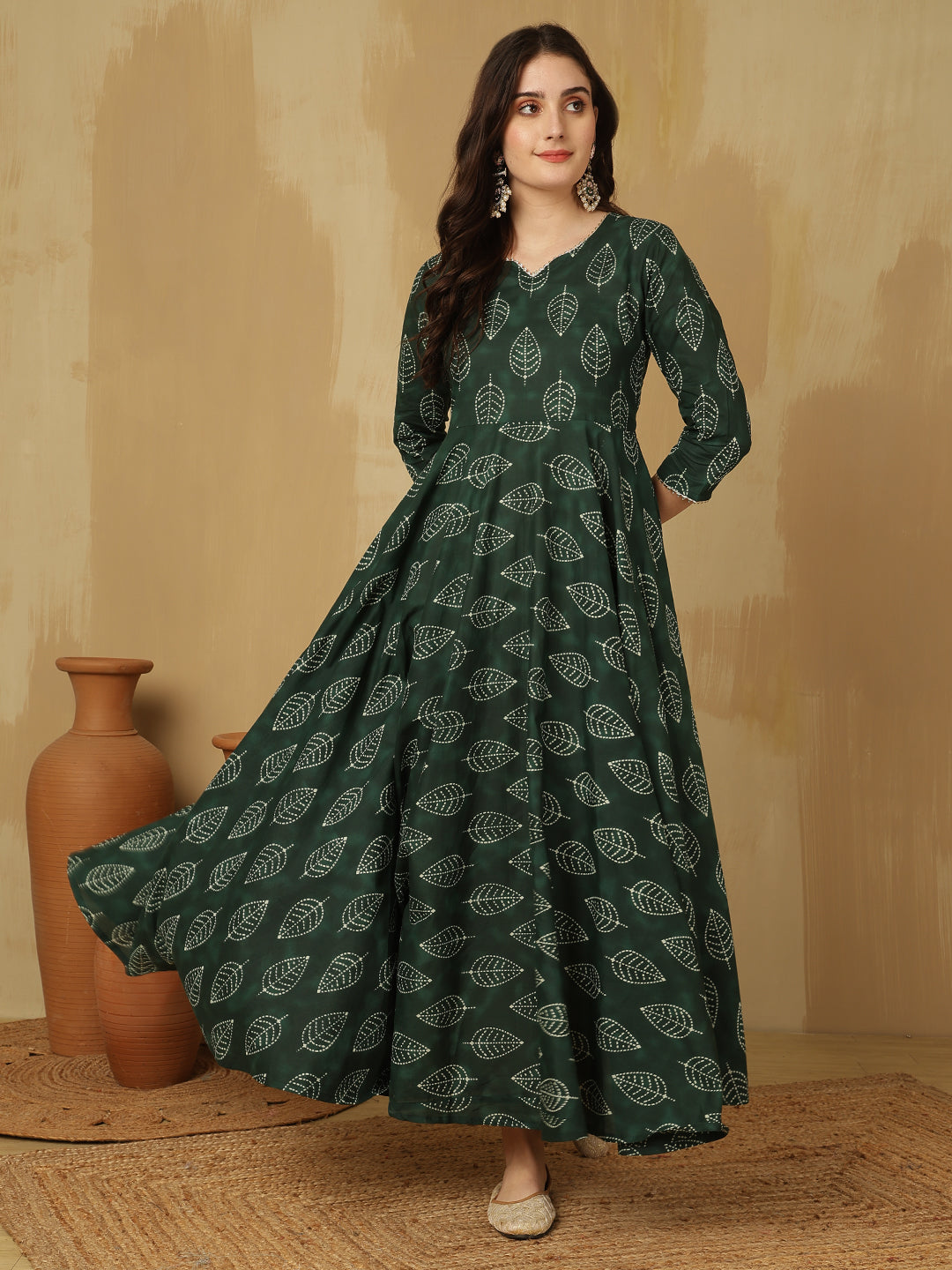 Women Cotton Printed Ankle Length V-Neck Anarkali Kurta