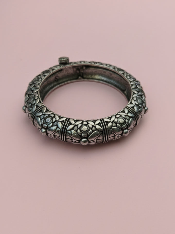 Silver Oxidized Brass Kada