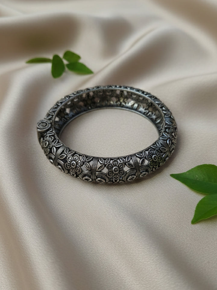 Silver Oxidized Brass Kada