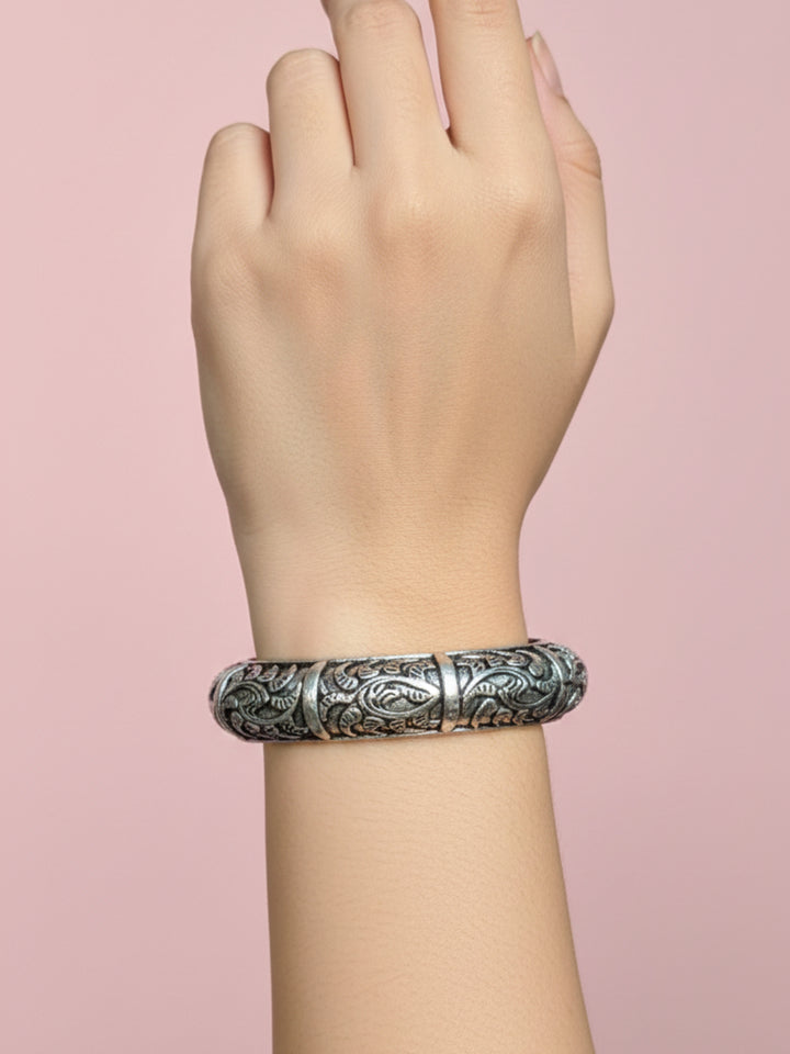 Silver Oxidized Brass Kada