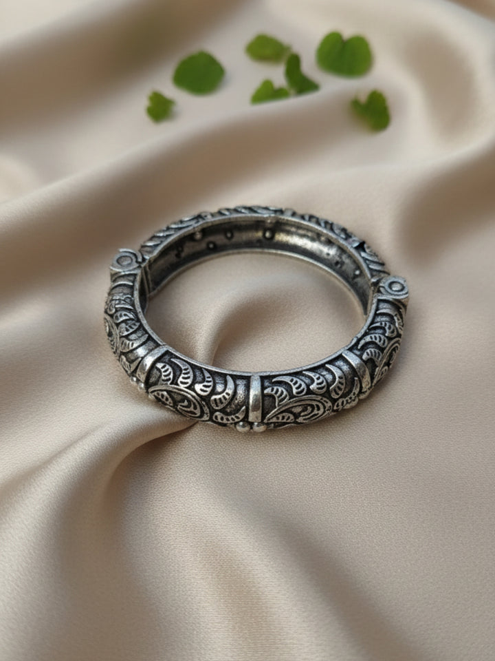 Silver Oxidized Brass Kada