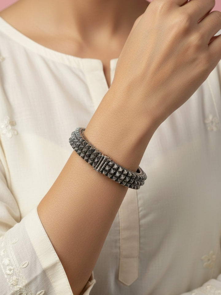 Silver Oxidized Brass Kada
