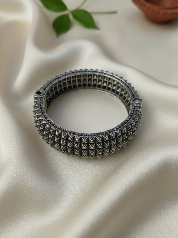 Silver Oxidized Brass Kada