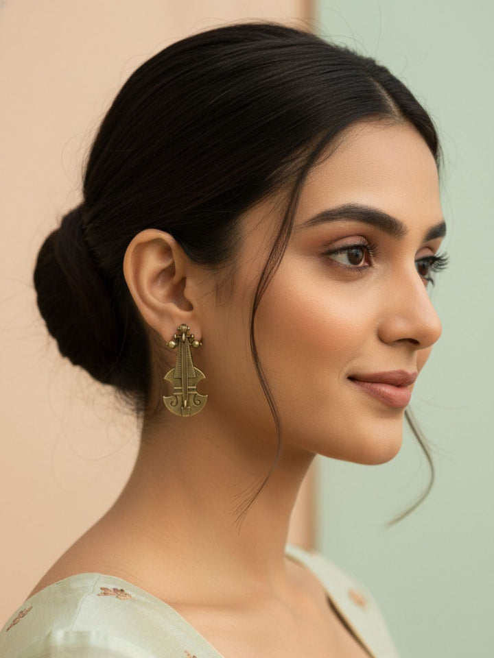 Oxidized Silver Plated Shankh Stud Earrings Studs