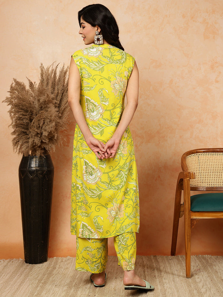 Rayon  Calf Length Printed Straight Slveeless Mandarin Kurta Bottom Set