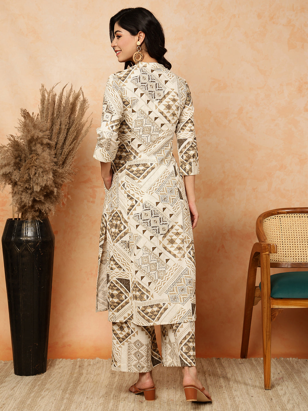 Cotton Flex  Calf Length Printed Straight 3/4 Sleeves Mandarin Kurta