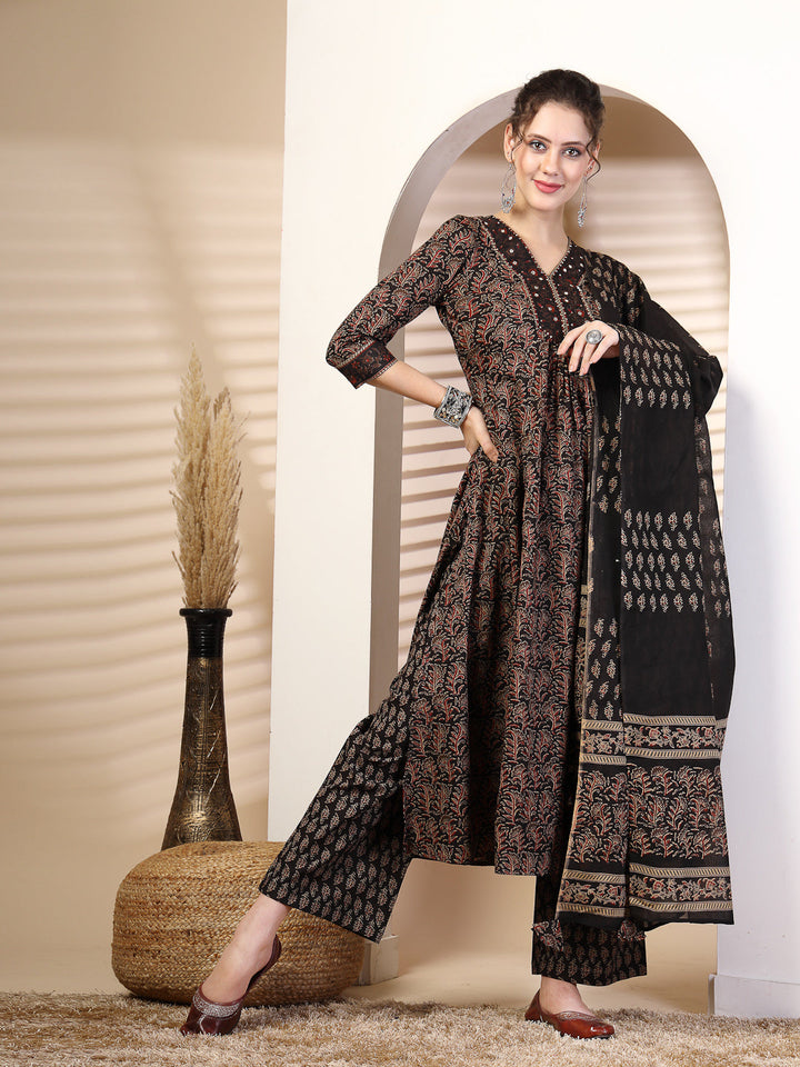 Cotton  Calf Length Printed Flared 3/4 Sleeves V-Neck Kurta Bottom Dupatta Set