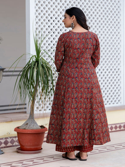 Cotton  Calf Length Printed Flared 3/4 Sleeves V-Neck Kurta Bottom Dupatta Set