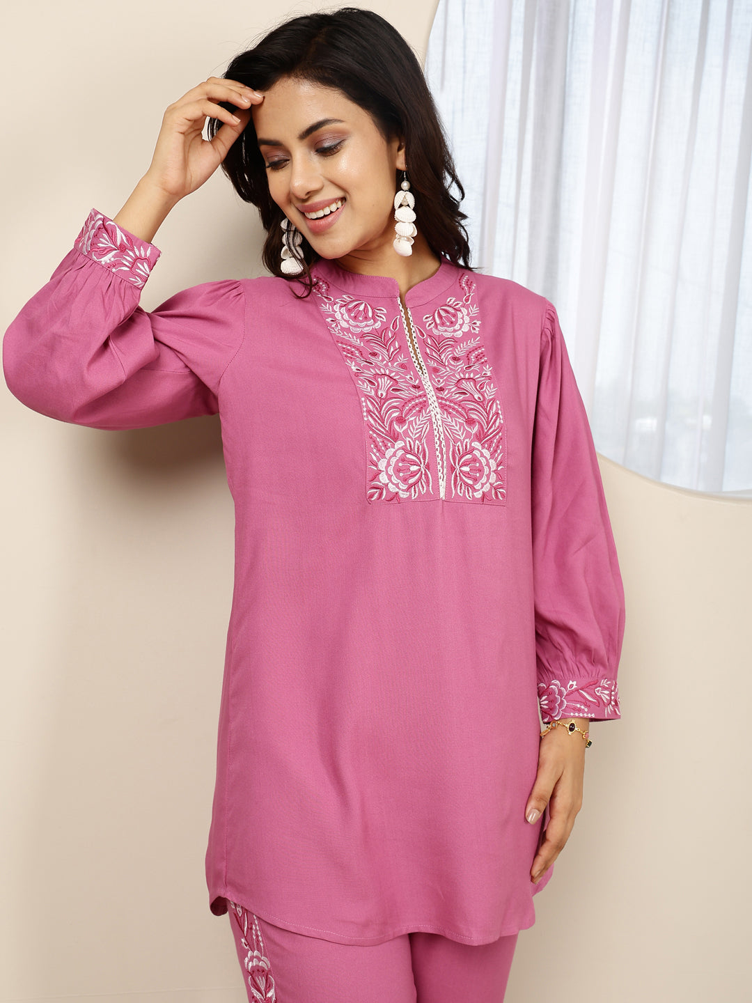Rayon Hip Length Solid Straight 3/4 Sleeves Round Kurta Suit Set