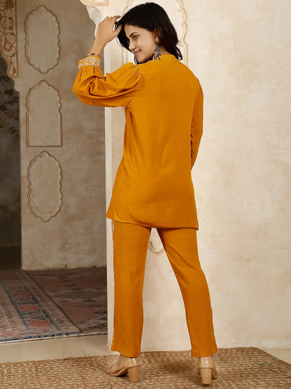 Rayon Hip Length Solid Straight 3/4 Sleeves Round Kurta Suit Set