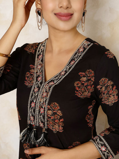 Cotton Calf Length Printed Flared 3/4 Sleeves V Neck Kurta, Bottom With Dupatta