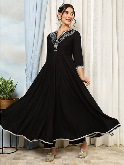 Rayon Calf Length Solid Flared 3/4 Sleeves V-Neck Kurta, Bottom With Dupatta