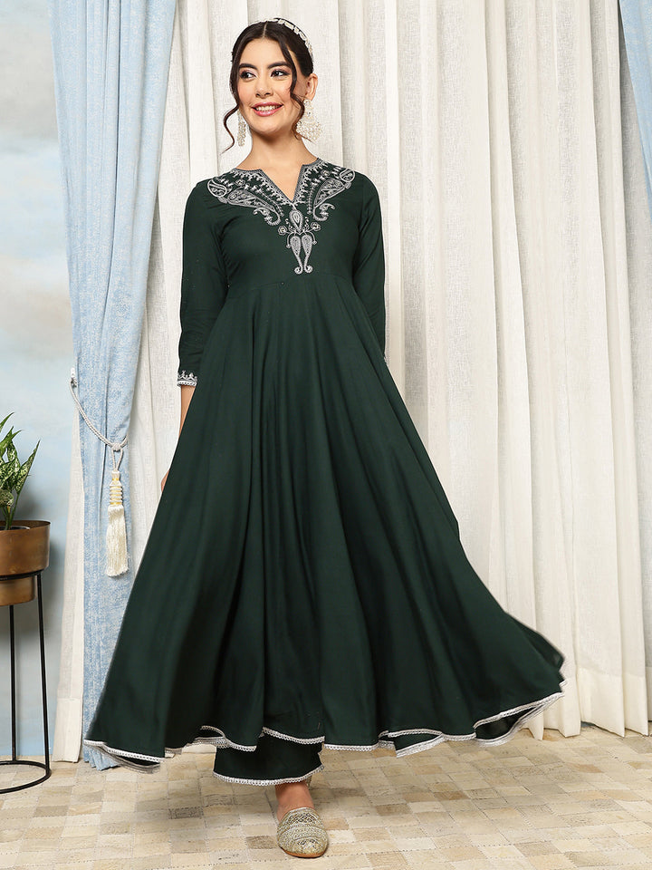 Rayon Calf Length Solid Flared 3/4 Sleeves V-Neck Kurta, Bottom With Dupatta