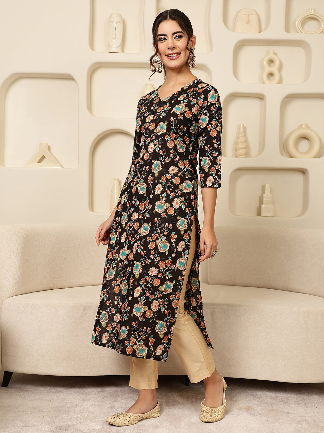 Cotton Calf Length Printed Straight 3/4 Sleeves V-Neck Kurta