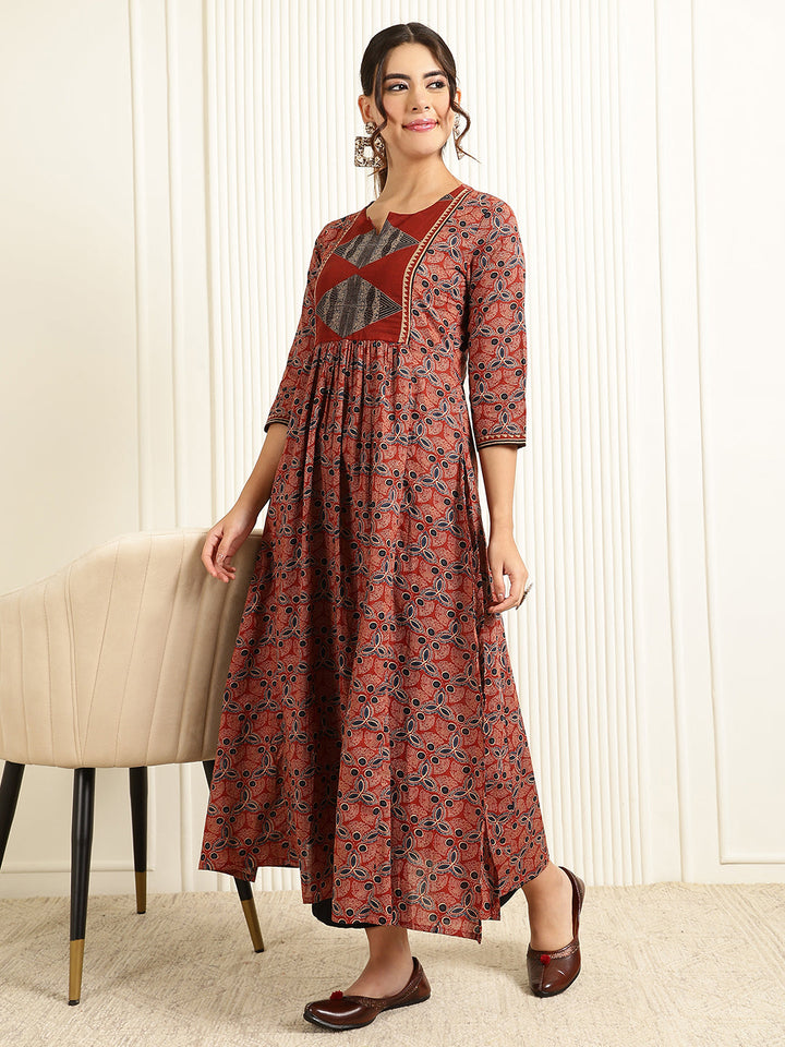 Rayon Calf Length Printed Flared 3/4 Sleeves Round Neck Kurta