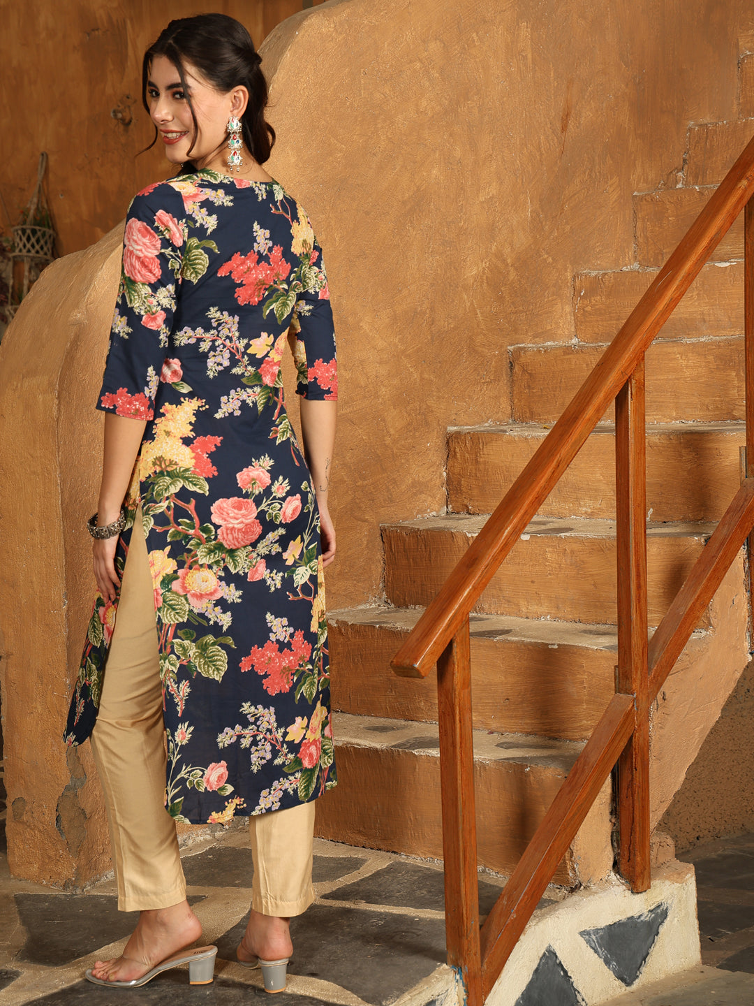 Cotton Calf Length Printed Straight 3/4 Sleeves Round Neck Kurta