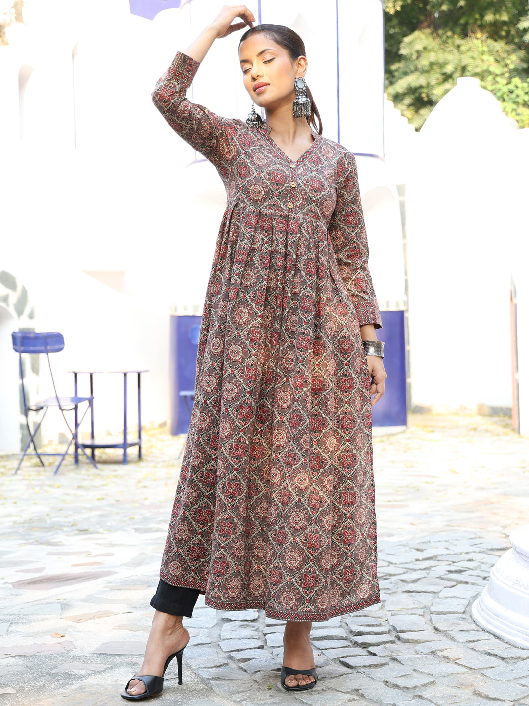 Cotton Calf Length Printed Flared 3/4 Sleeves V-Neck Kurta