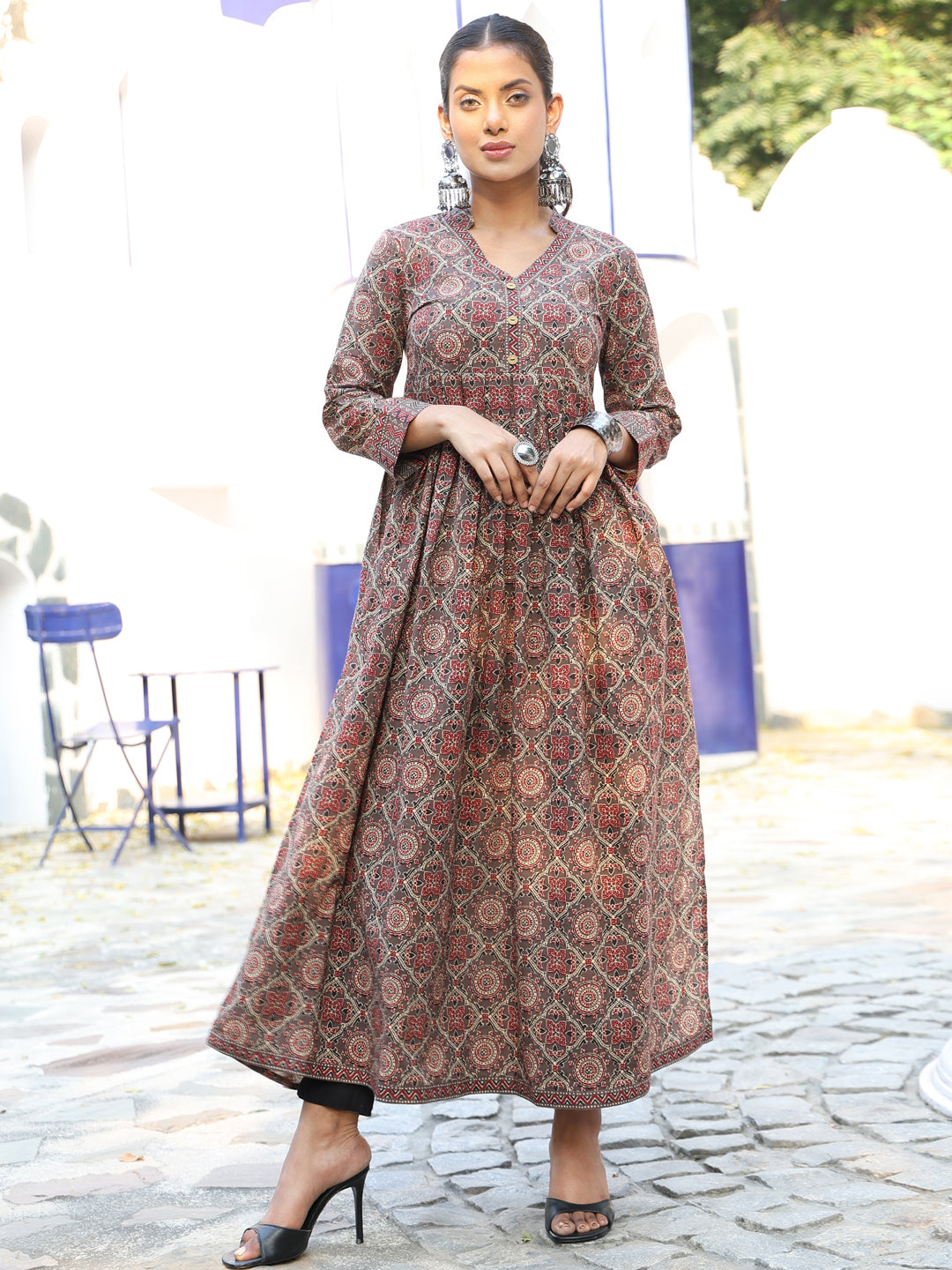 Cotton Calf Length Printed Flared 3/4 Sleeves V-Neck Kurta