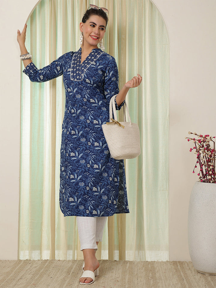 Cotton Calf Length Printed Straight 3/4 Sleeves V-Neck Kurta