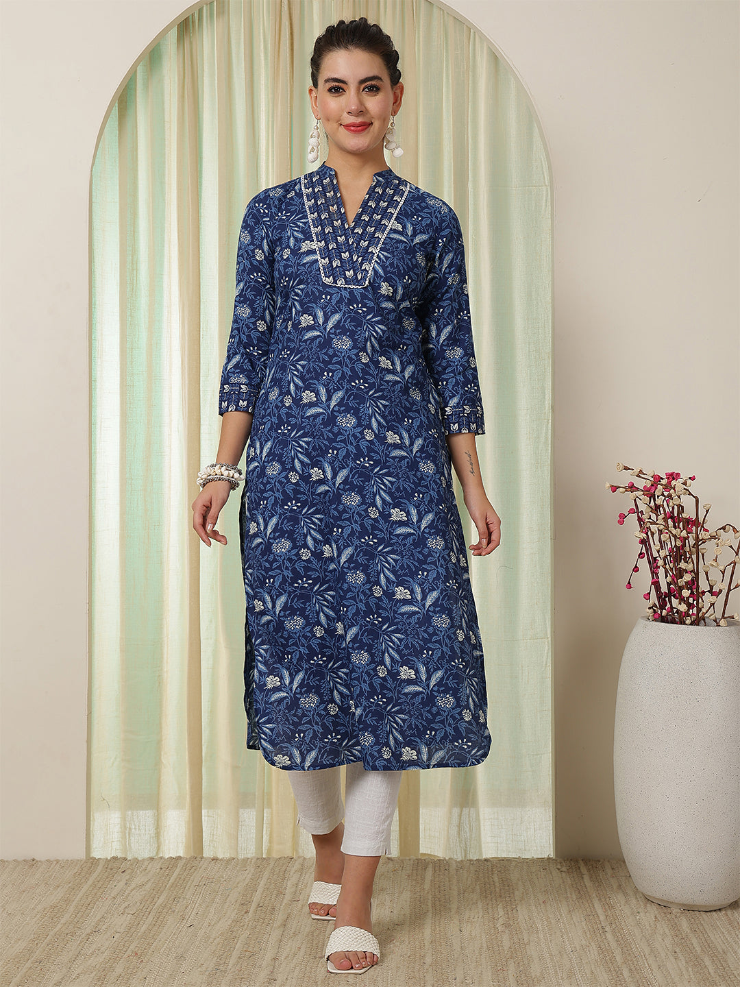 Cotton Calf Length Printed Straight 3/4 Sleeves V-Neck Kurta