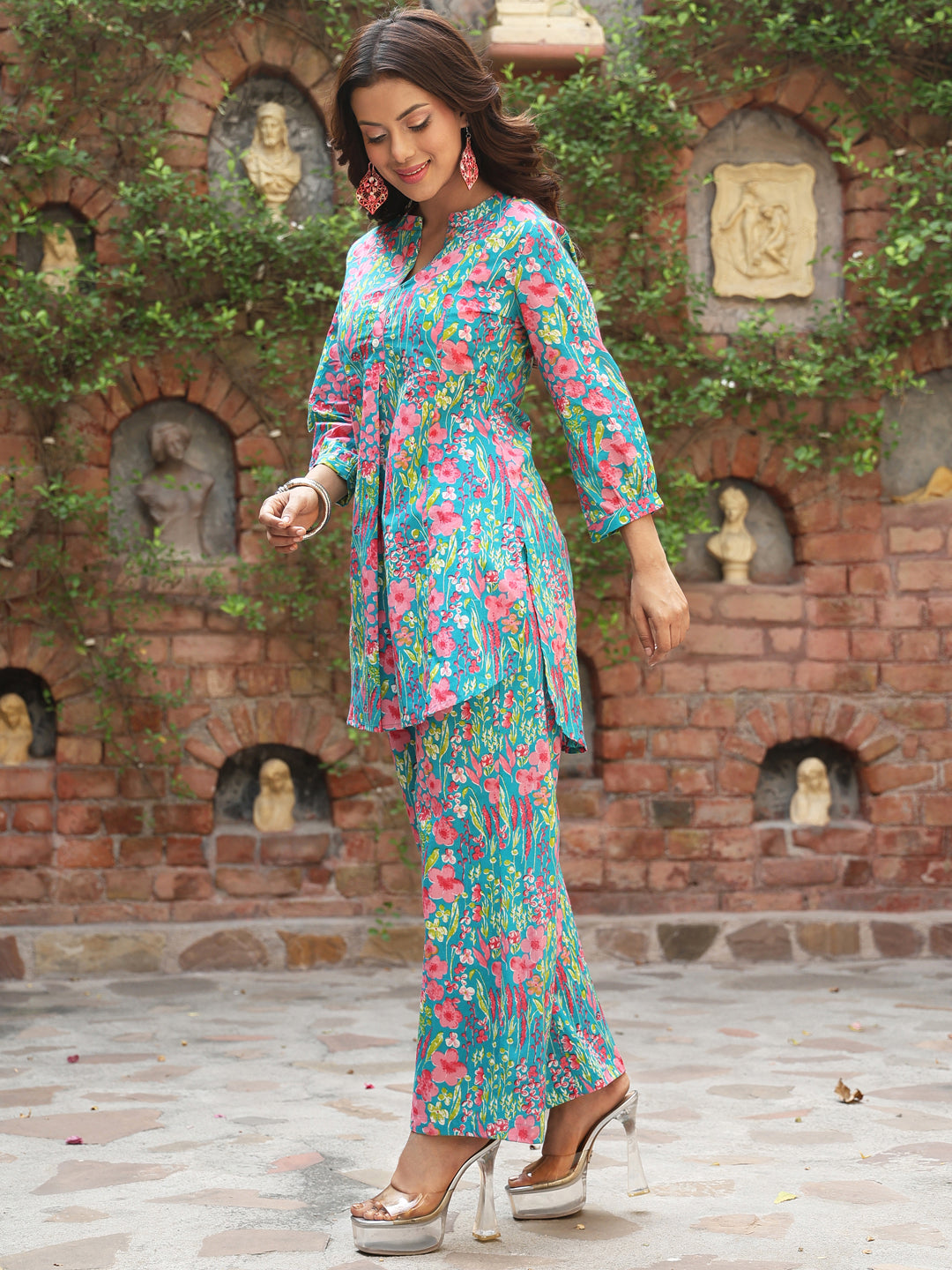 Cotton Hip Length Printed Straight 3/4 Sleeves Mandarin Kurta Bottom Set