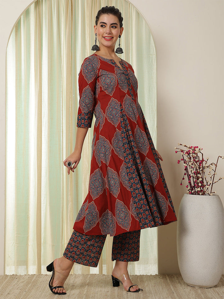 Cotton Calf Length Printed Flared 3/4 Sleeves Round Neck Kurta Bottom Set