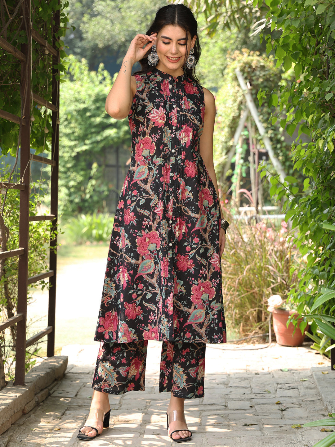 Cotton Calf Length Printed A-Line Sleeveless Sleeves Mandarin Kurta Bottom Set