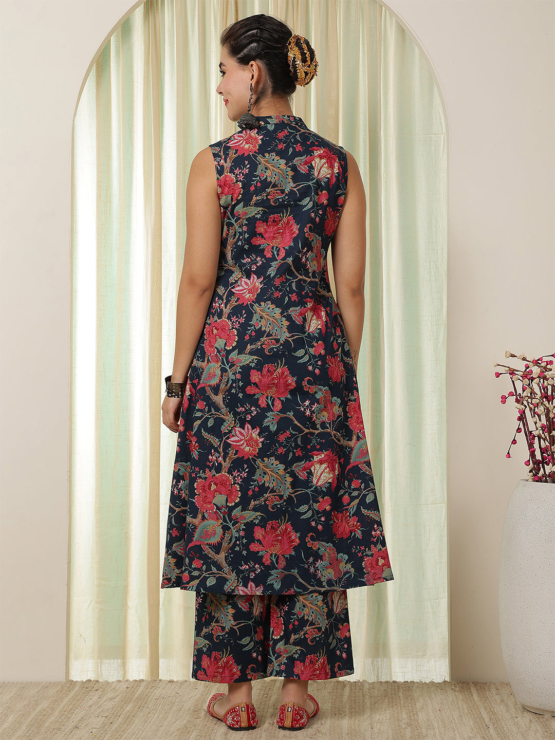 Cotton Calf Length Printed A-Line Sleeveless Sleeves Mandarin Kurta Bottom Set