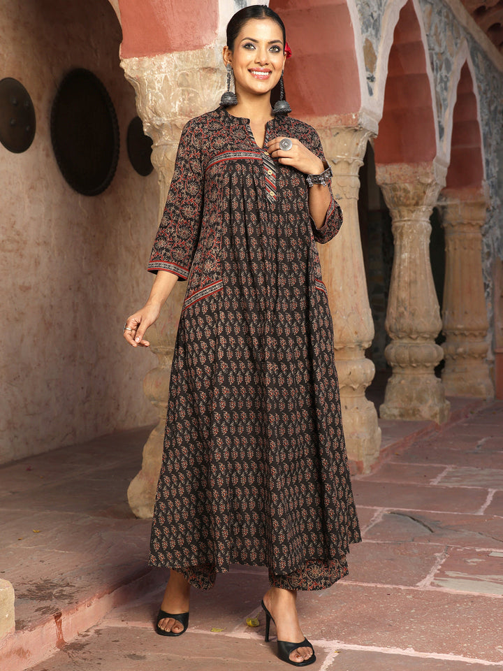 Cotton Calf Length Printed Flared 3/4 Sleeves Mandarin Kurta Suit Set