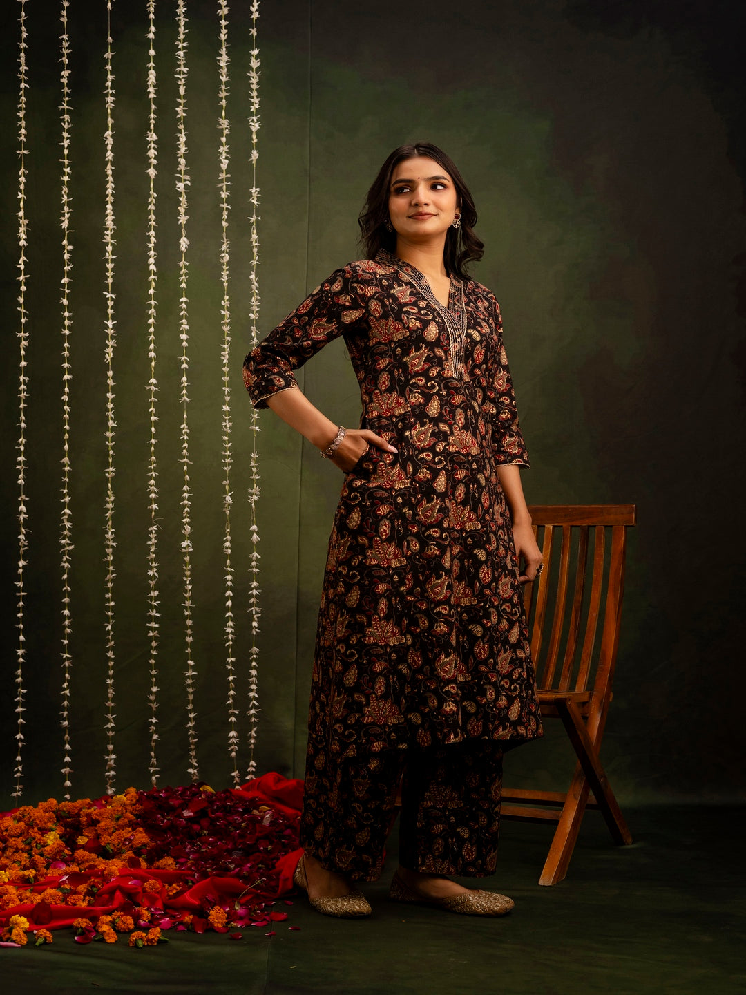 Cotton Calf Length Printed A-Line 3/4 Sleeves V-Neck Kurta Bottom Set