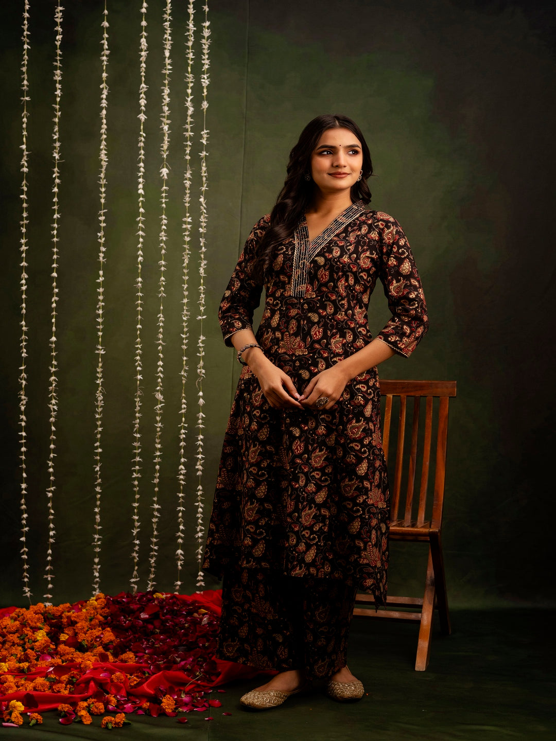 Cotton Calf Length Printed A-Line 3/4 Sleeves V-Neck Kurta Bottom Set