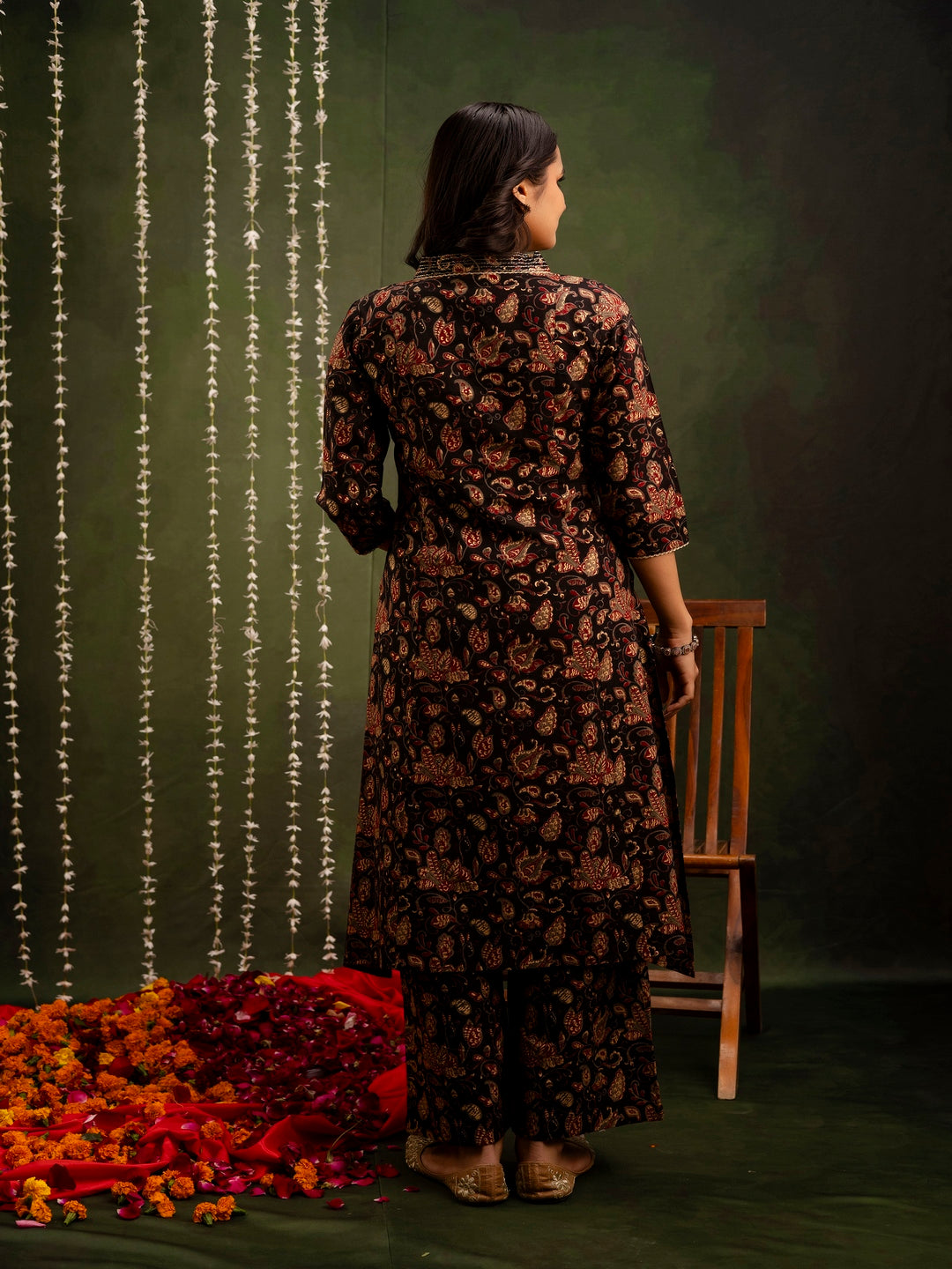 Cotton Calf Length Printed A-Line 3/4 Sleeves V-Neck Kurta Bottom Set