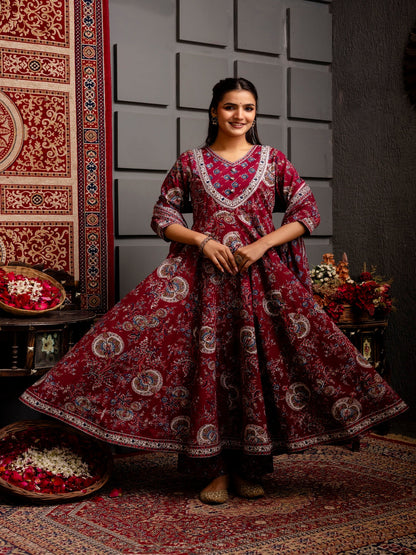 Cotton Calf Length Printed Flared 3/4 Sleeves V-Neck Kurta Bottom Dupatta Set