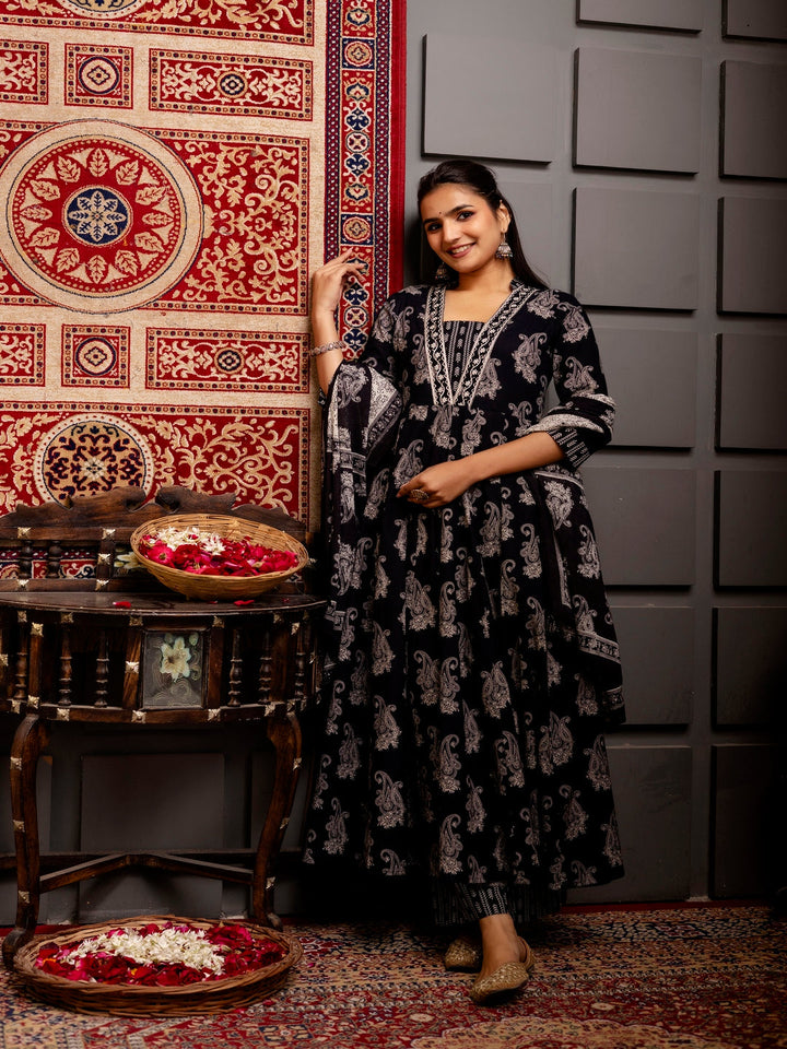 Cotton Calf Length Printed Flared 3/4 Sleeves V-Neck Kurta Bottom Dupatta Set